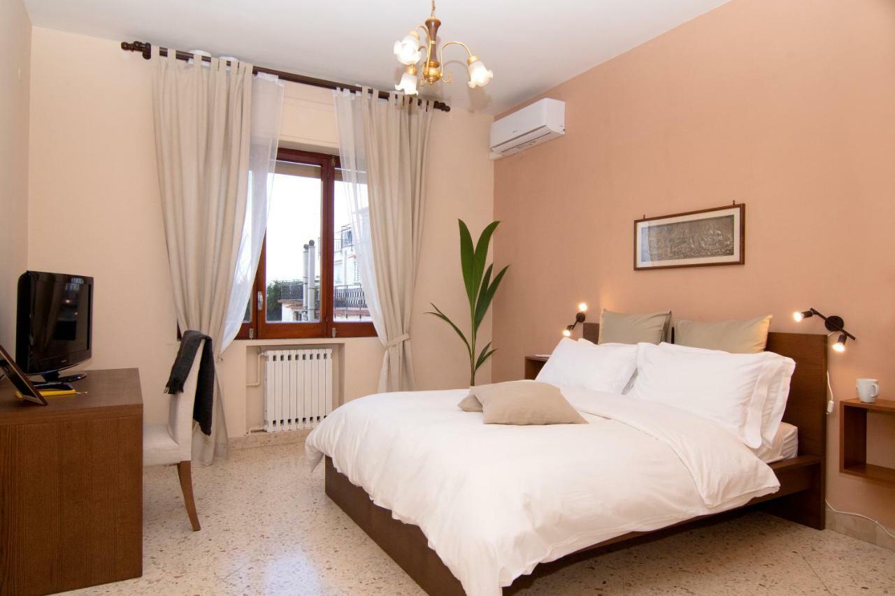 B&B Syrentum Sorrento Exterior foto